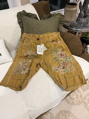 Magnolia Pearl mustard yellow floral patchwork knee shorts